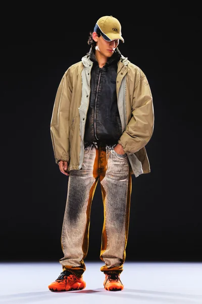Look 53